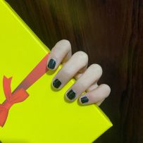 ��ɫ���Ǿ���[4P]